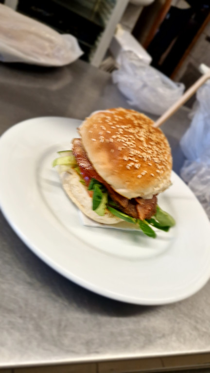 Hamburger 100% marhahús/normál